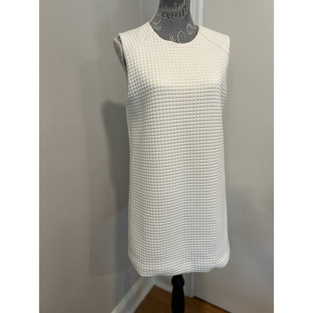 Willi Smith Large White Quilted Small Square Sleeveless Zipper Back Lined Dress